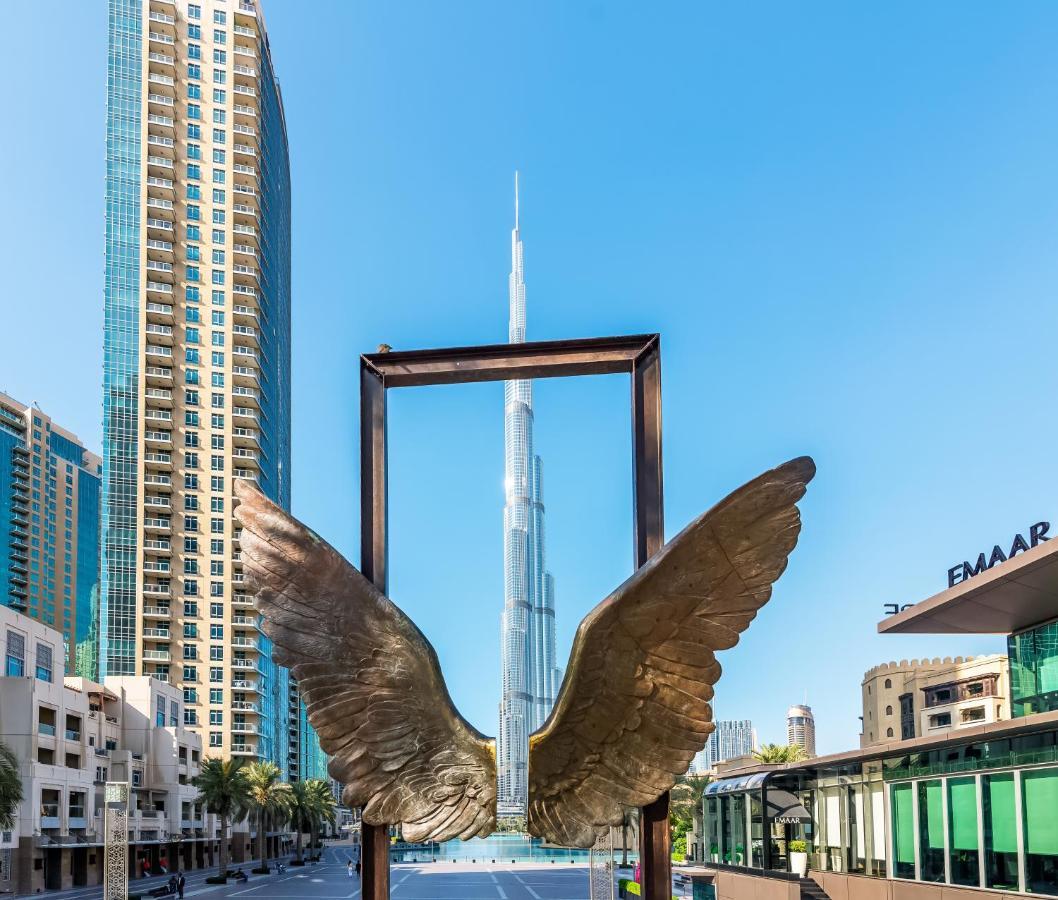 Appartamento Unlock Waters Edge Dubai Esterno foto