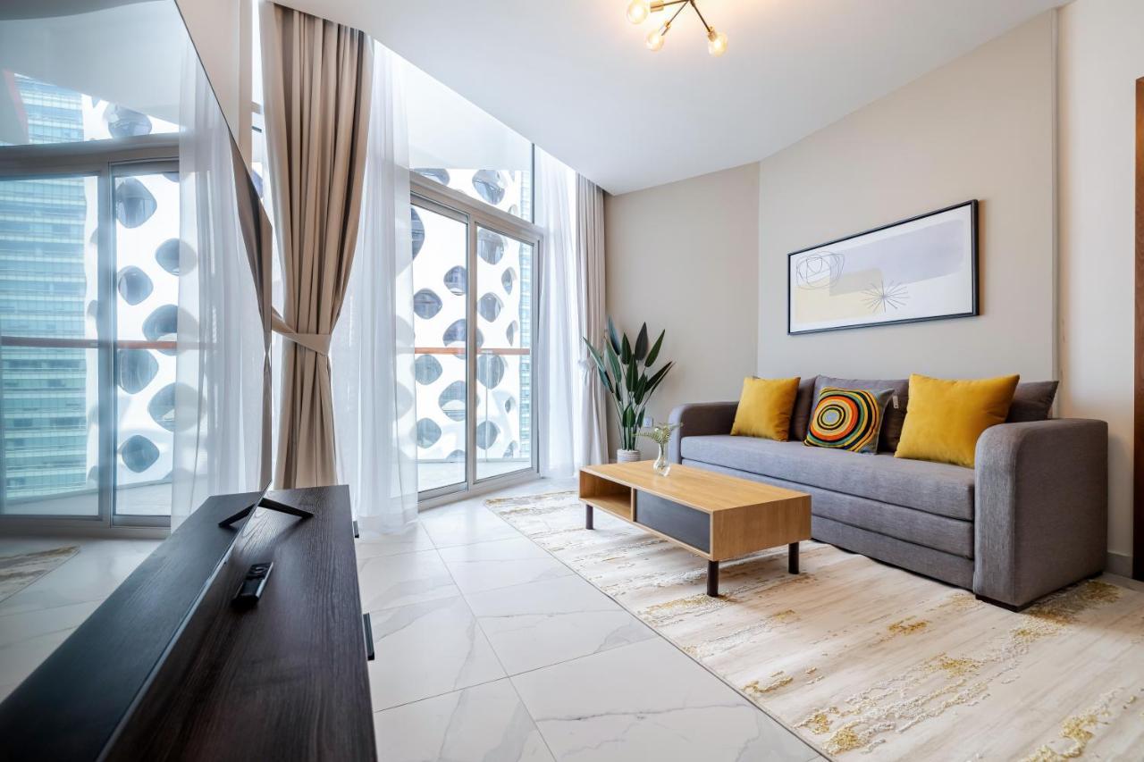Appartamento Unlock Waters Edge Dubai Esterno foto