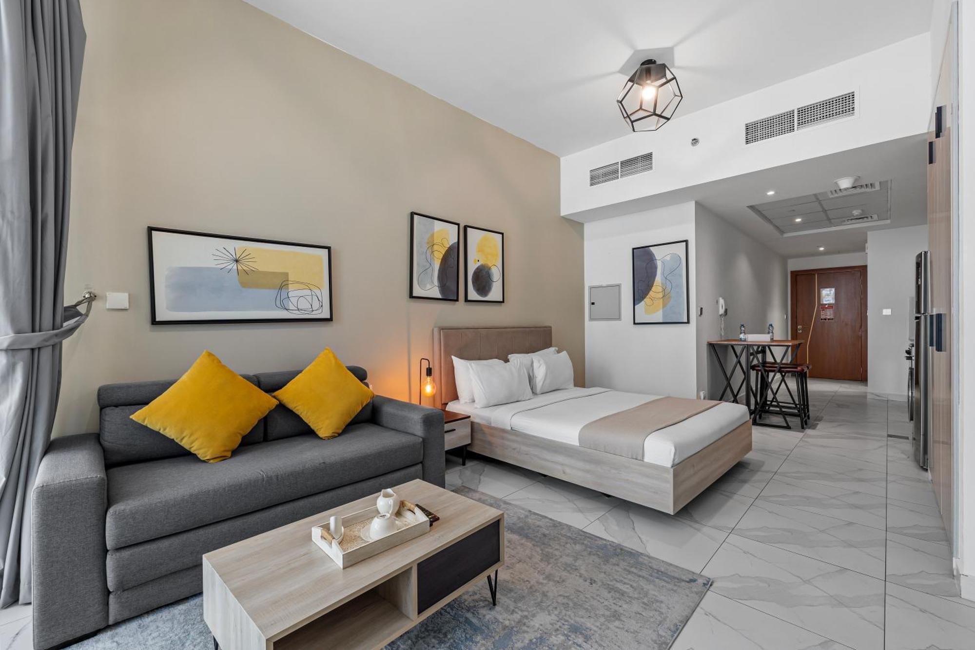 Appartamento Unlock Waters Edge Dubai Esterno foto
